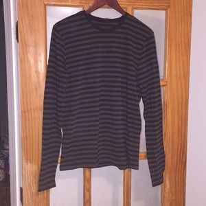 NWOT H&M Black and Gray Long Sleeve T-Shirt Large